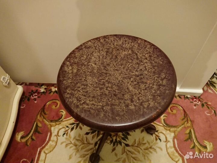 Стул для пианино винтовой