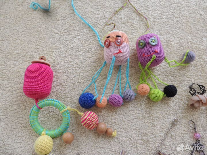 Игрушки-погрызушки и украшения ручной работы