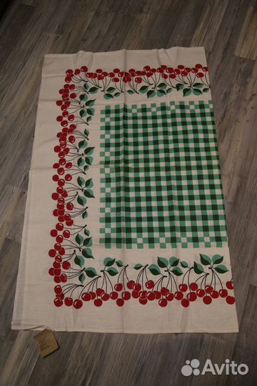 Скатерть винтаж вишенки 1989 г Новая