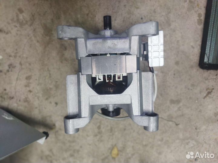 Двигататель стиральной машины