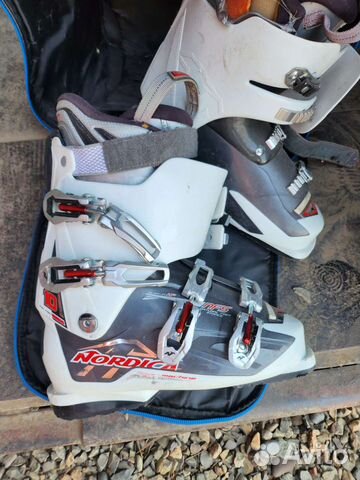 Горнолыжные ботинки