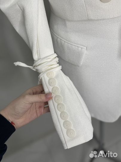 Костюм женский с юбкой