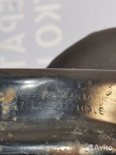 Усилитель переднего бампера Volkswagen Touareg I рестайлинг (2006—2010)