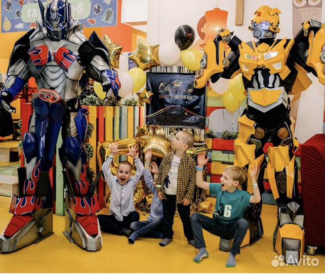 Шоу гигантских роботов трансформеров