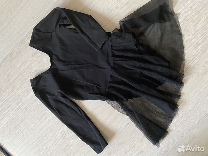 Гимнастический купальник с юбкой