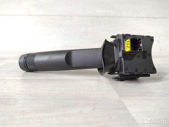 Переключатель дворников Opel Astra J A16XER 2010