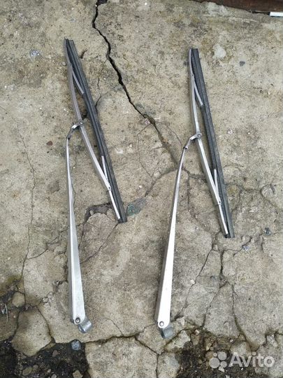 Поводки дворников и стекло-очистителей москвич