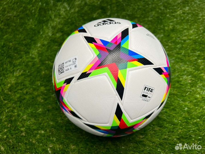 Футбольный мяч adidas 4 р-р Лига чемпионов 22/23