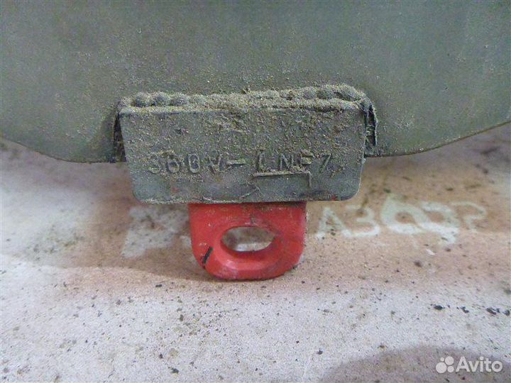 Стекло двери заднее левое Toyota Prius NHW20