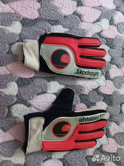 Вратарские перчатки