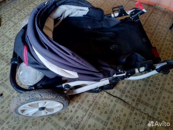 Прогулочная коляска