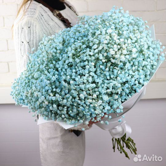 Букет гипсофилы - нежный голубой