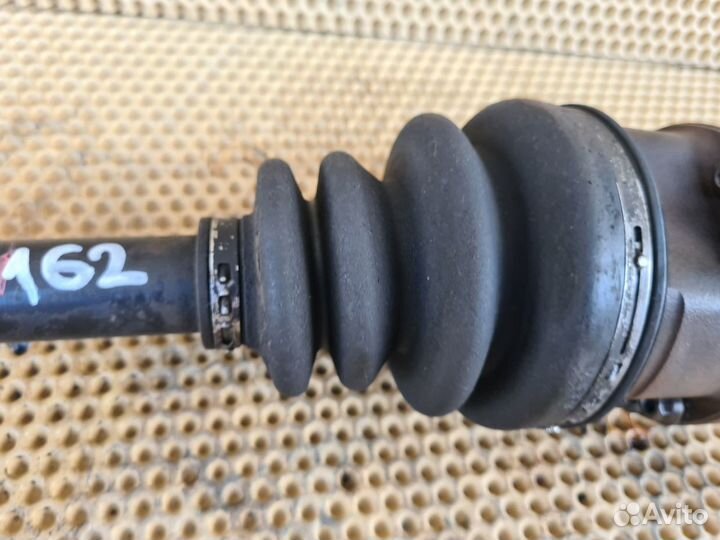 Привод передний левый Infiniti M25 M37 Q70 Y51