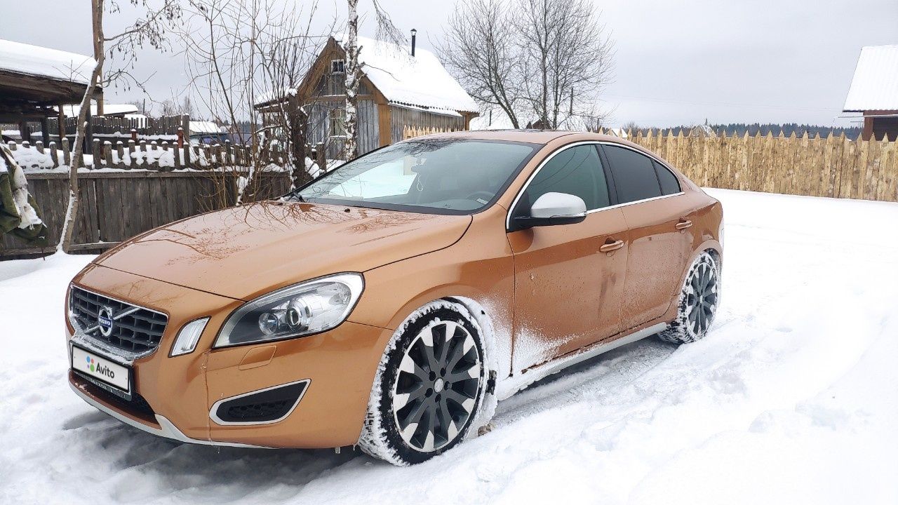 Volvo S60: фото владельца