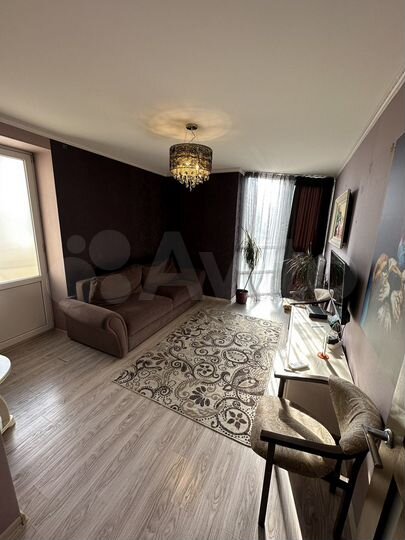 2-к. квартира, 61 м², 2/9 эт.