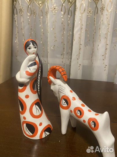 Статуэтка Девушка с косой старая Гжель Козлик