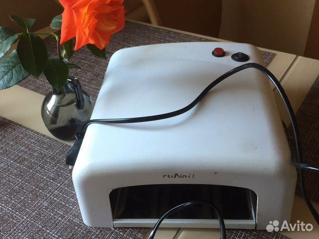 Лампа для сушки ногтей