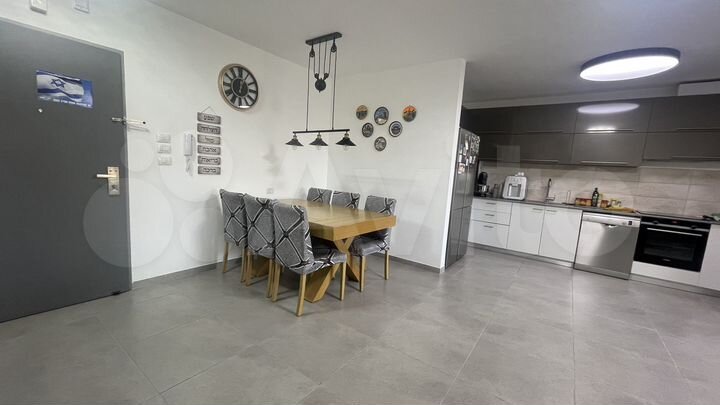 3-к. квартира, 96,3 м², 1/3 эт.