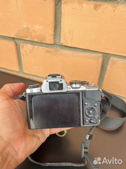 Olympus OM-D E-M10 фотоаппарат