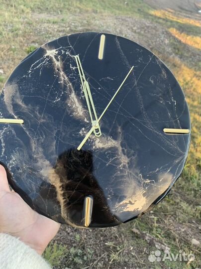 Часы из эпоксидной смолы
