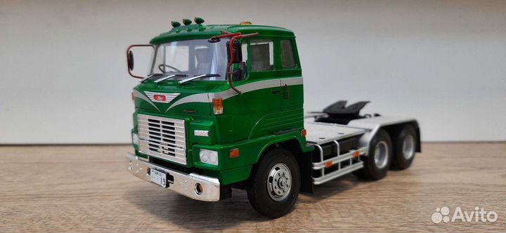 Сборная модель автомобиля 1/32