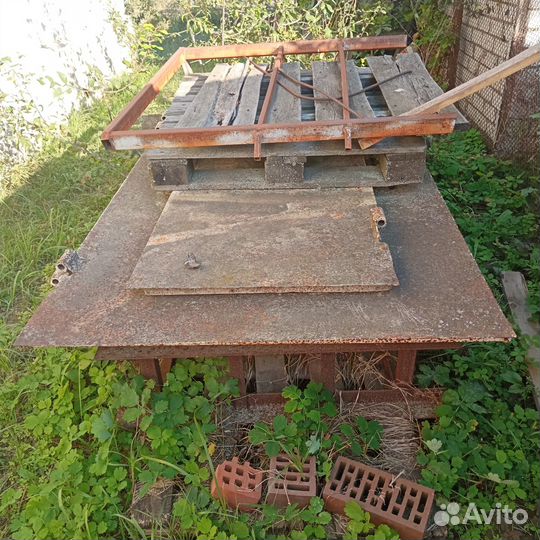 Ворота гаражные металлические