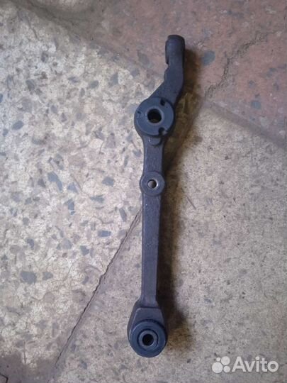 Рычаг передней подвески нижний на ваз 21093