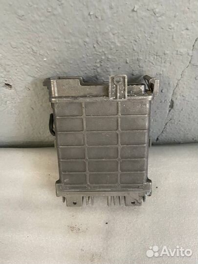 Блок управления двигателем Audi 100 C4