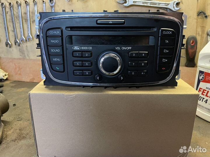 Магнитола на Ford Mondeo 4