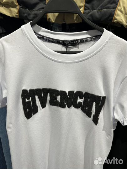 Футболка Givenchy