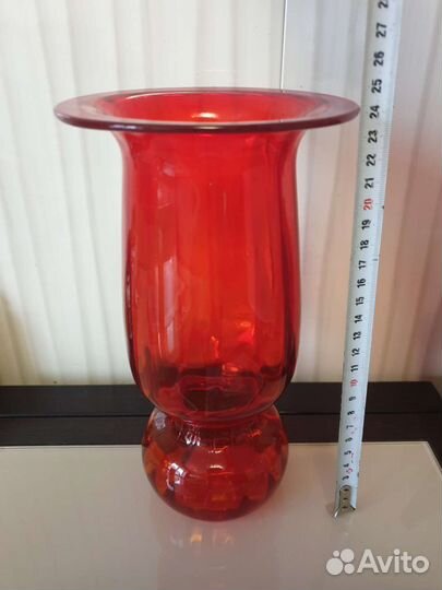 Ваза Красный Май и ваза хрустальная большая