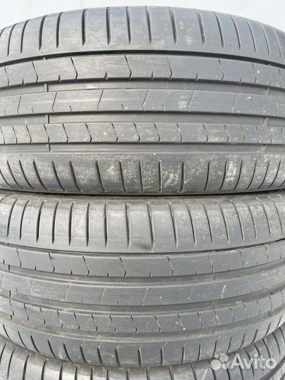 Pirelli P Zero PZ4 235/50 R19 99W