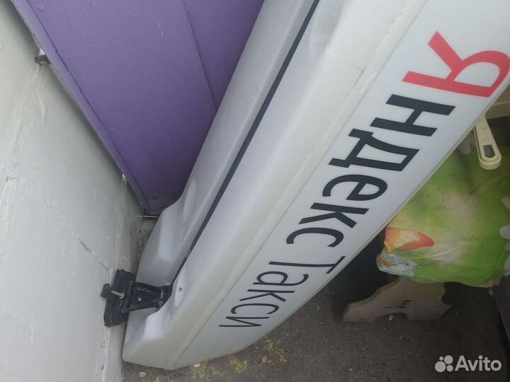 Лайтбокс яндекс такси бу