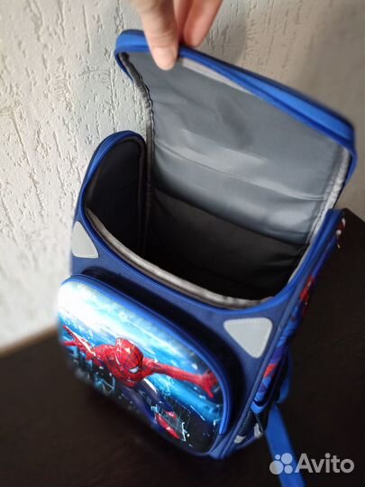 Рюкзак для начальной школы в наличии