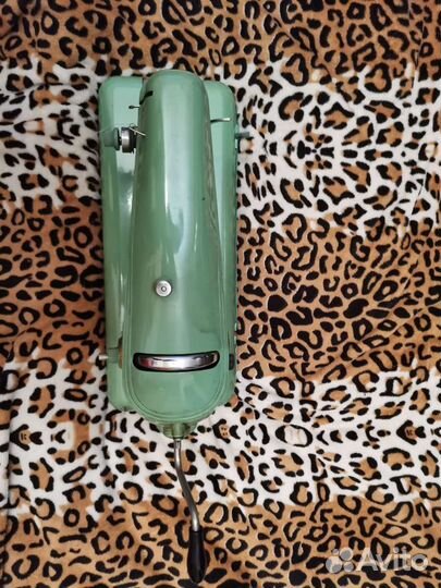 Швейная машина Волга