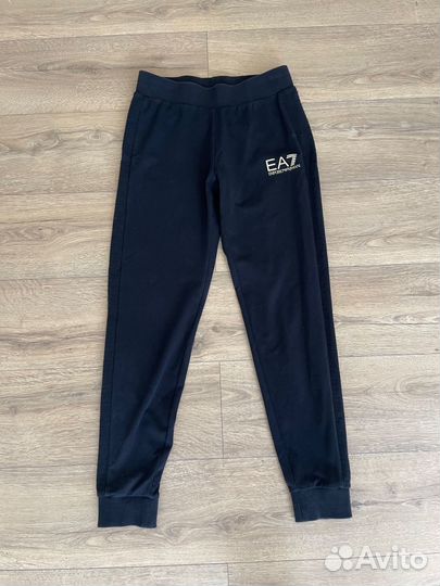 Спортивный костюм женский EA7