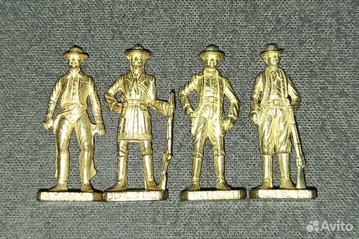 Киндер, фигурки, солдатики, металл