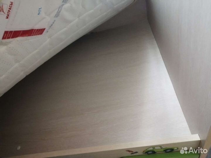 Кровать детская с матрасом