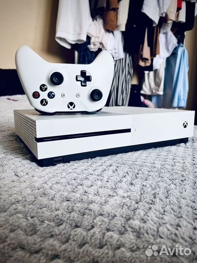 Xbox One S