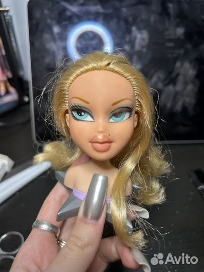 Голова Bratz