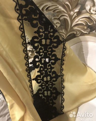 Палантин с кружевами