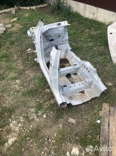 Четверть передняя левая range rover evoque