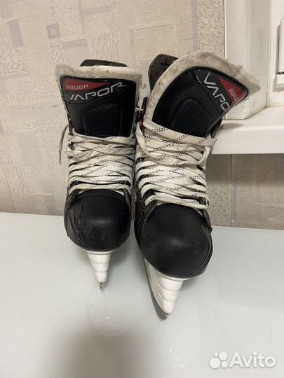 Хоккейные коньки Bauer Vapor x3.5 размер 7,5D