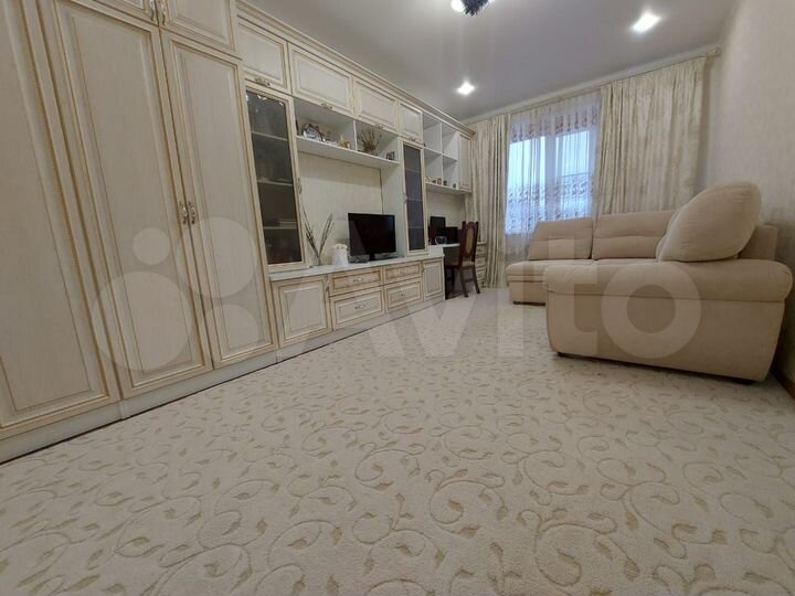 2-к. квартира, 58 м², 4/10 эт.