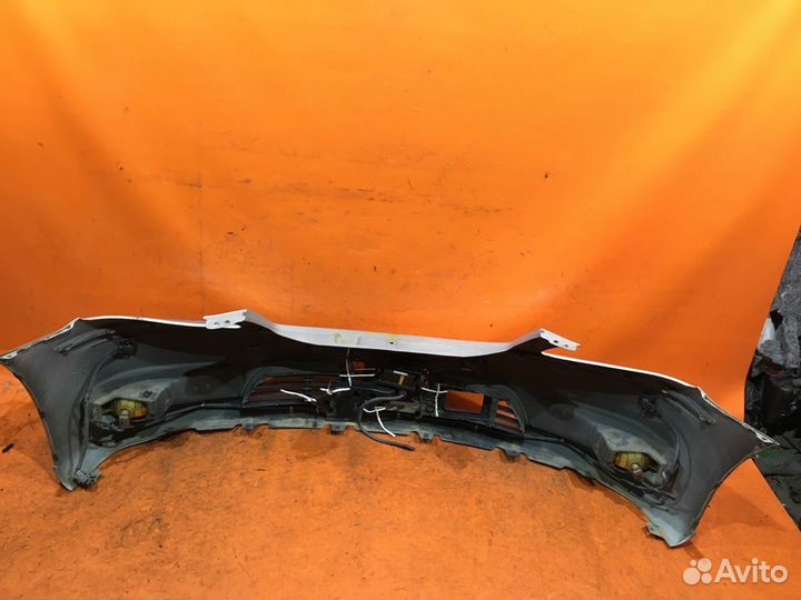 Бампер передний Toyota Crown Majesta UZS186