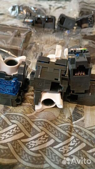 Розетка rj45 legrand