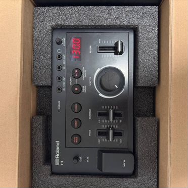 Roland E4