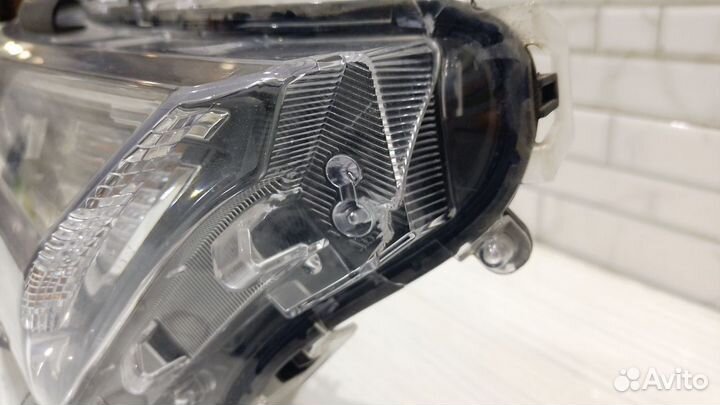 Фара правая rav4 50 кузов линза Full LED