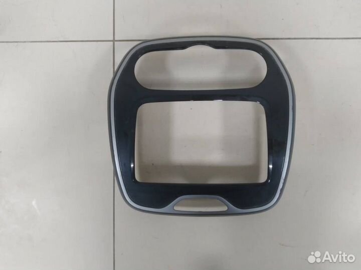 Рамка магнитолы Renault Kaptur 2016