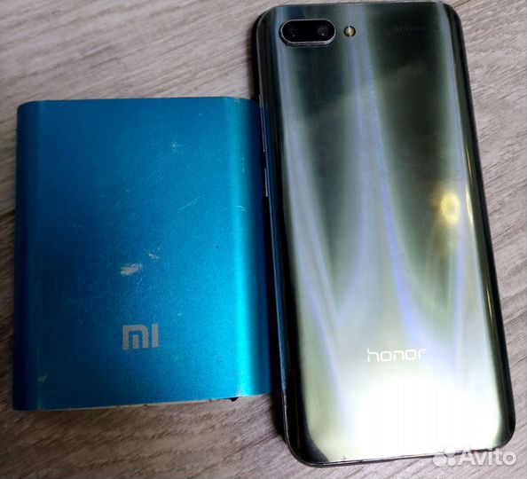 HONOR 10, 4/64 ГБ